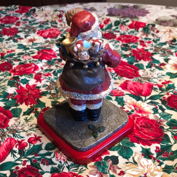 KURT ADLER SIGNED SANTA AND CHILD LIMITED EDITION 3,752 / 7,500.
Early 1990s. - Picture 9 of 16